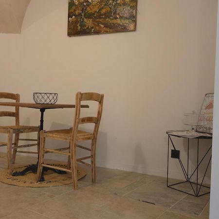Petit Bonheur Apartment Lauris Exterior photo