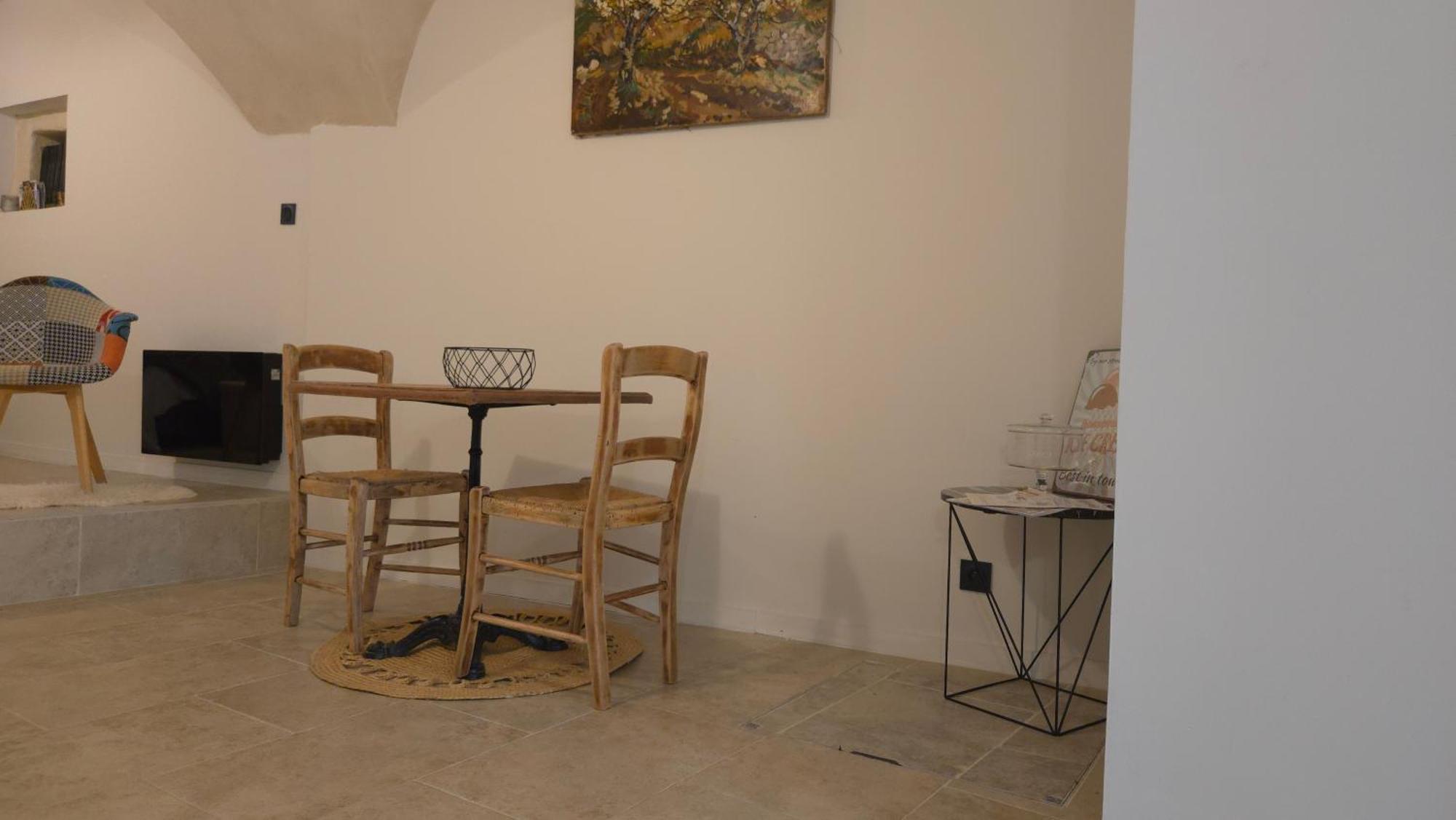 Petit Bonheur Apartment Lauris Exterior photo