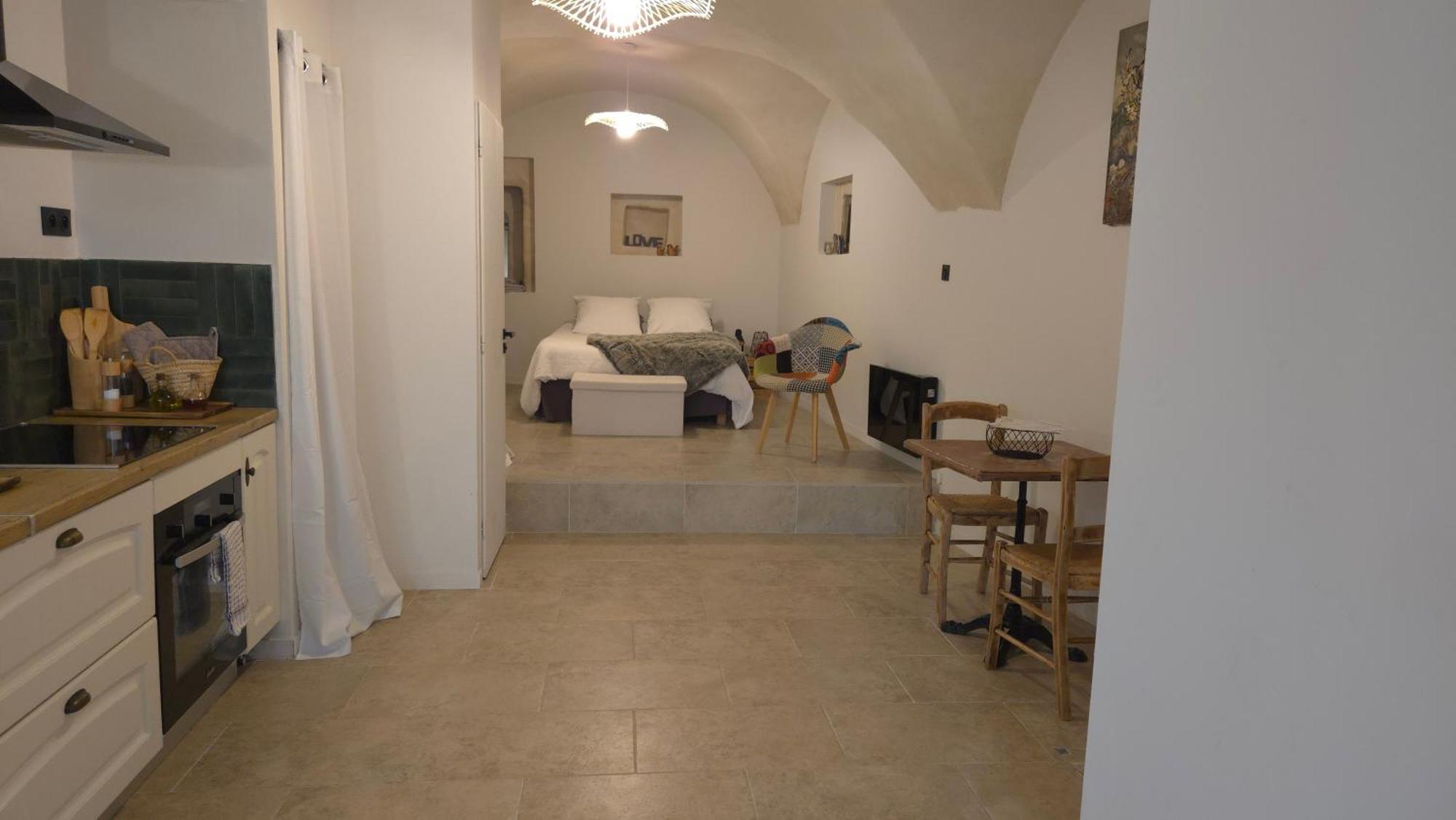 Petit Bonheur Apartment Lauris Exterior photo